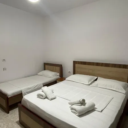 Arben Casa de hóspedes *